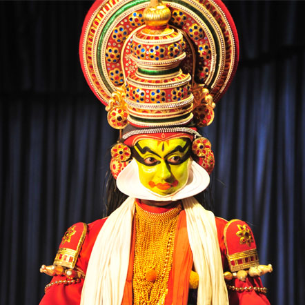 kathakali performance for tourist engagement